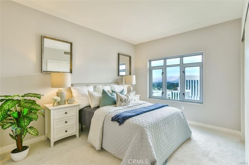 175 W Saint James Street - Photo 11