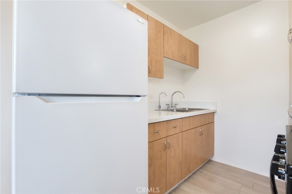 915 E Palmer Avenue - Photo 10