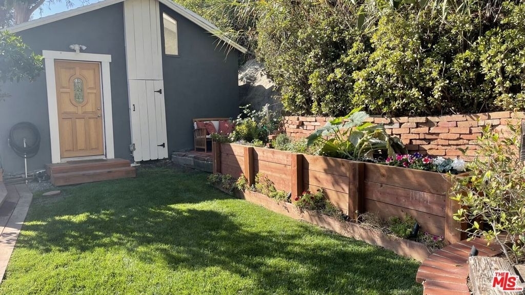 1921 Weepah Way - Photo 10