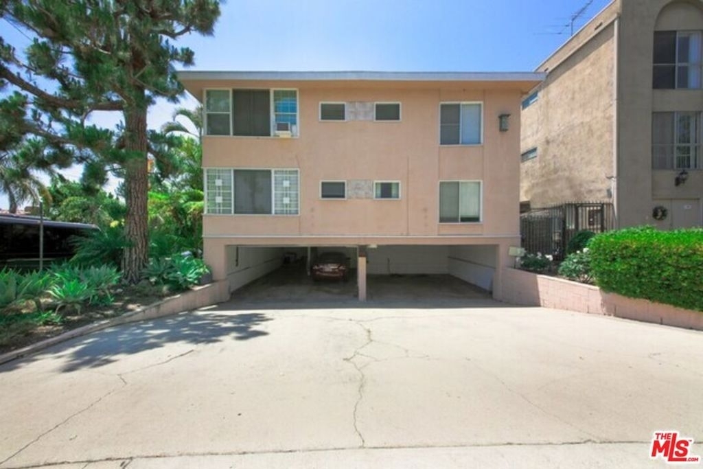 10561 Missouri Avenue - Photo 10