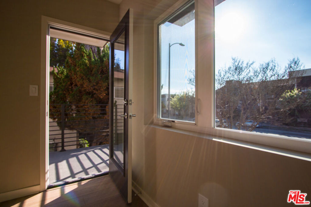4922 Laurel Canyon Boulevard - Photo 15