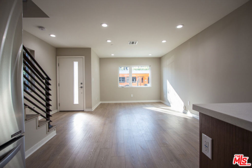 4922 Laurel Canyon Boulevard - Photo 11