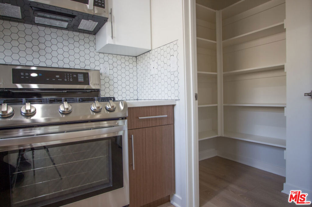 4922 Laurel Canyon Boulevard - Photo 8