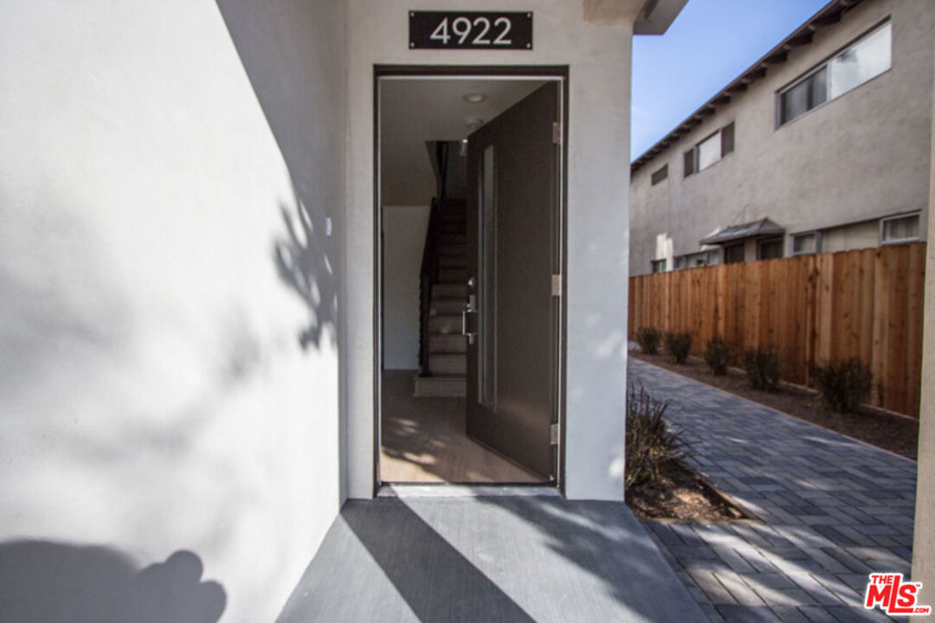 4922 Laurel Canyon Boulevard - Photo 4