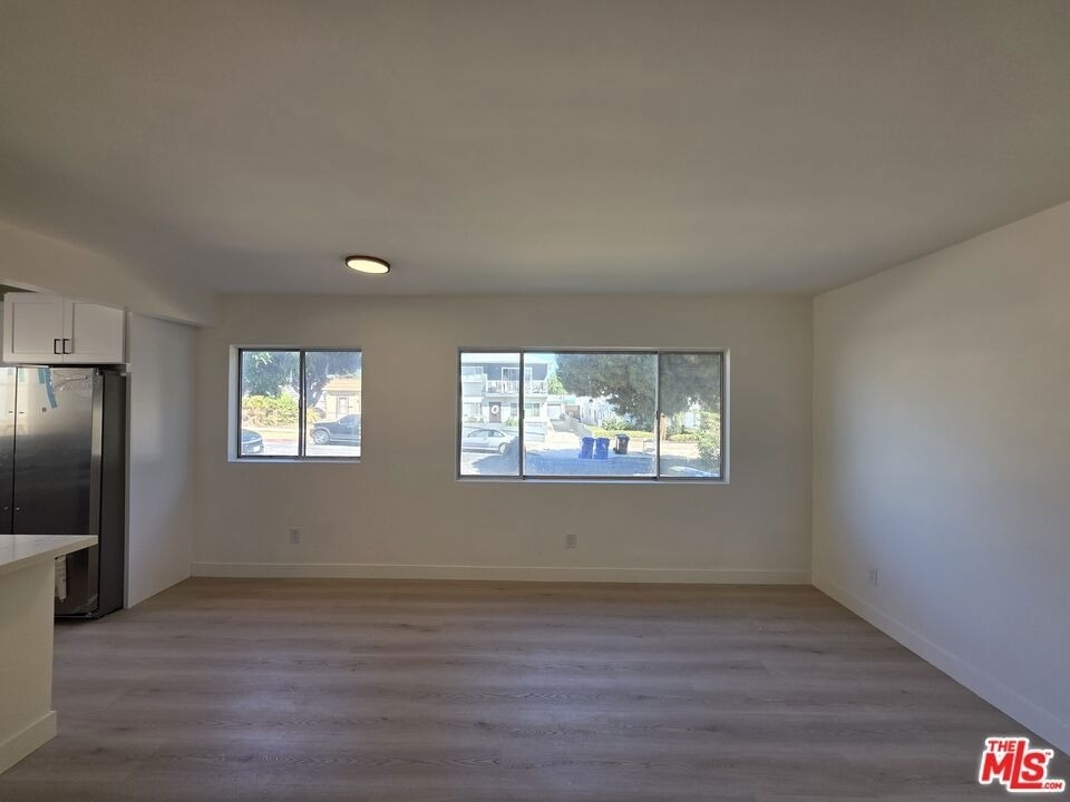 1185 W 22nd Street - Photo 11