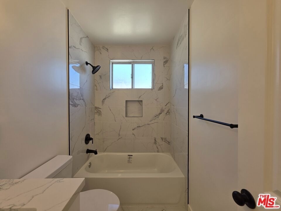 1185 W 22nd Street - Photo 15