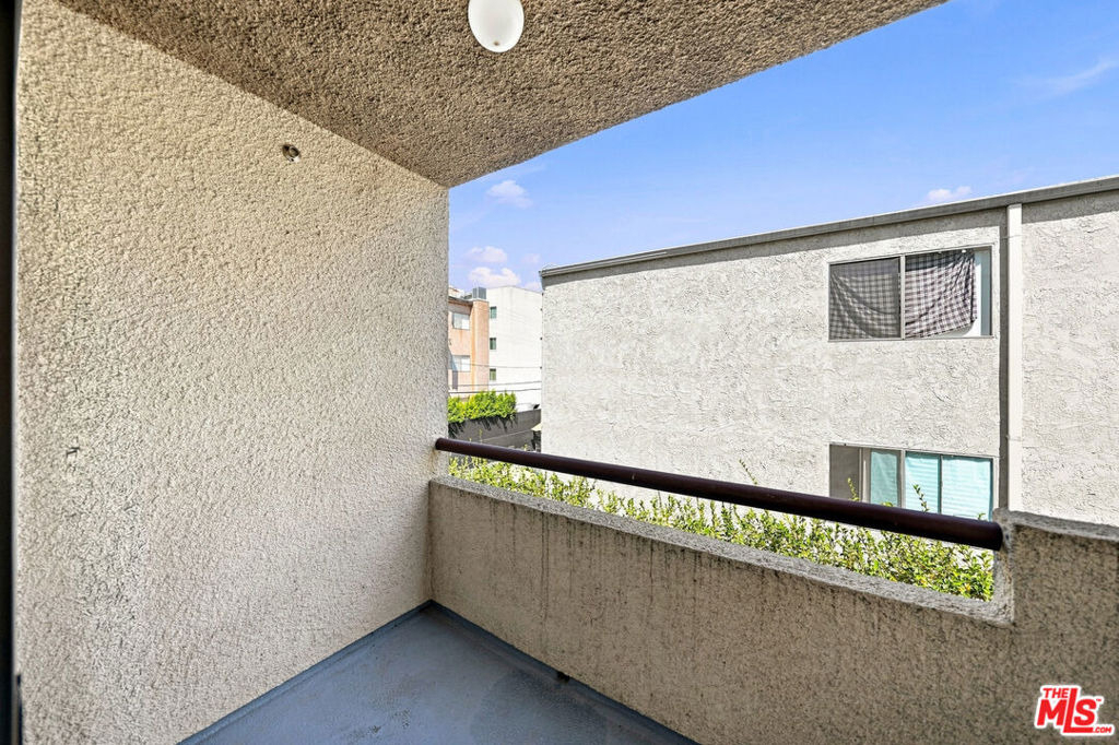 435 S Virgil Avenue - Photo 20