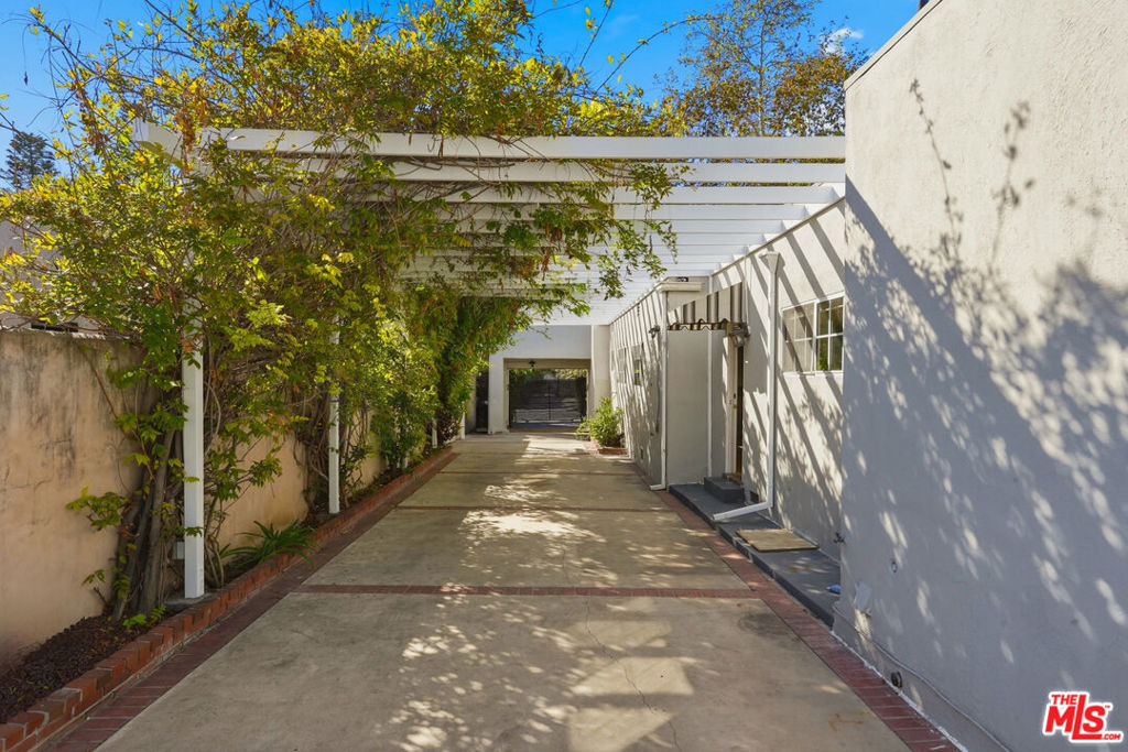 736 N Alta Vista Boulevard - Photo 12