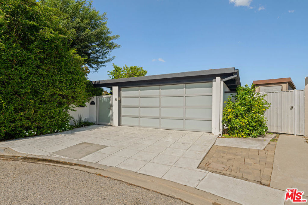 3844 Bobstone Drive - Photo 32