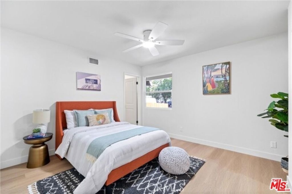 24155 Kittridge Street - Photo 4