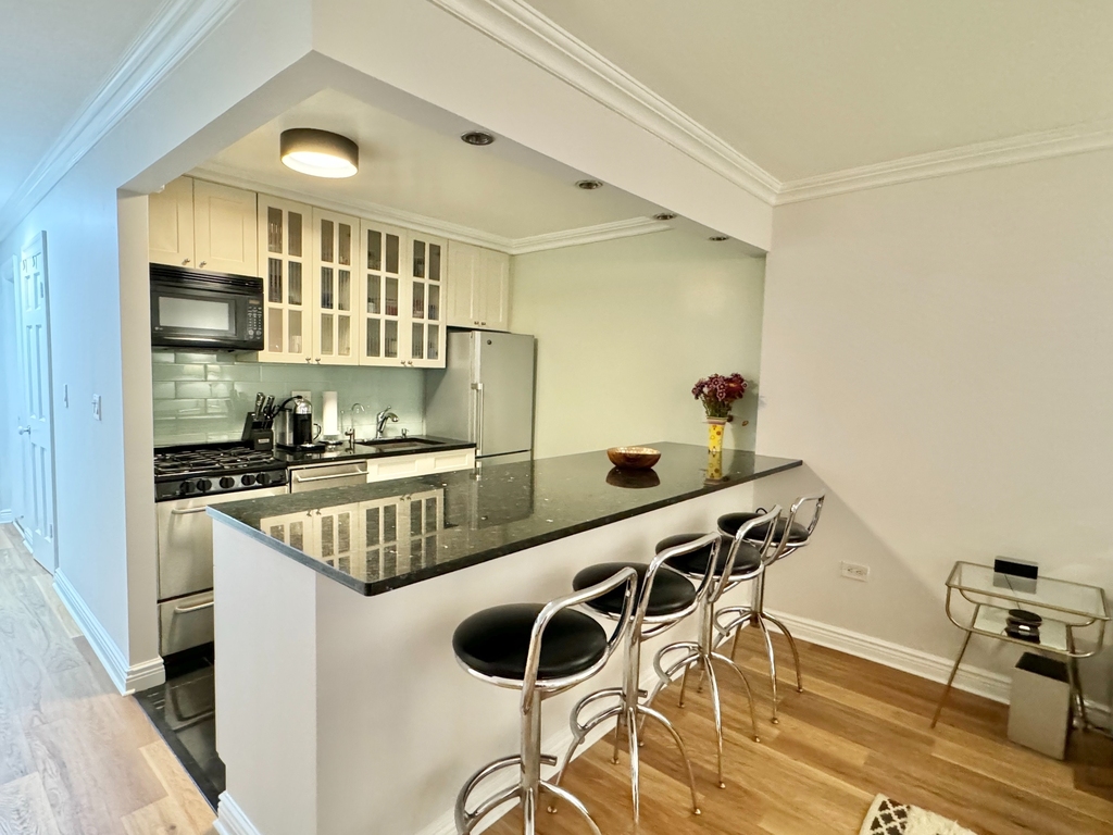 222 West 14th Street - Photo 3