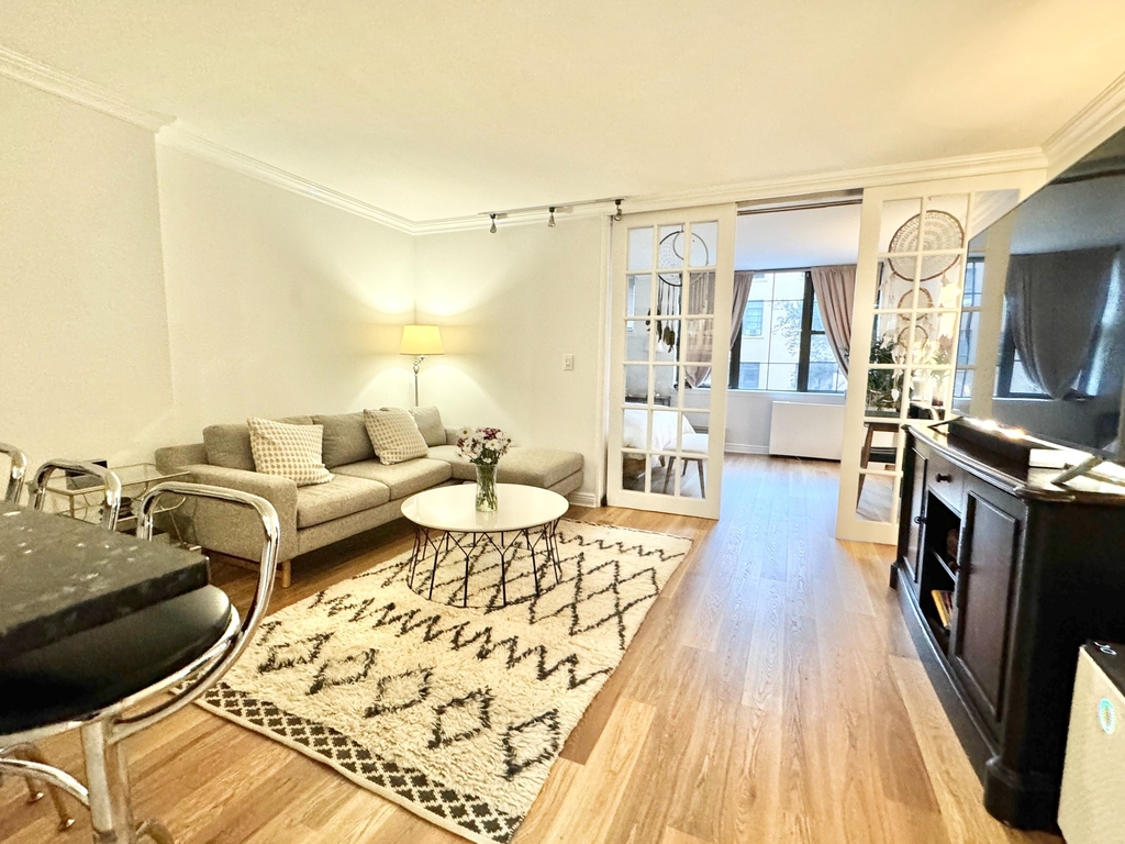 222 West 14th Street - Photo 10