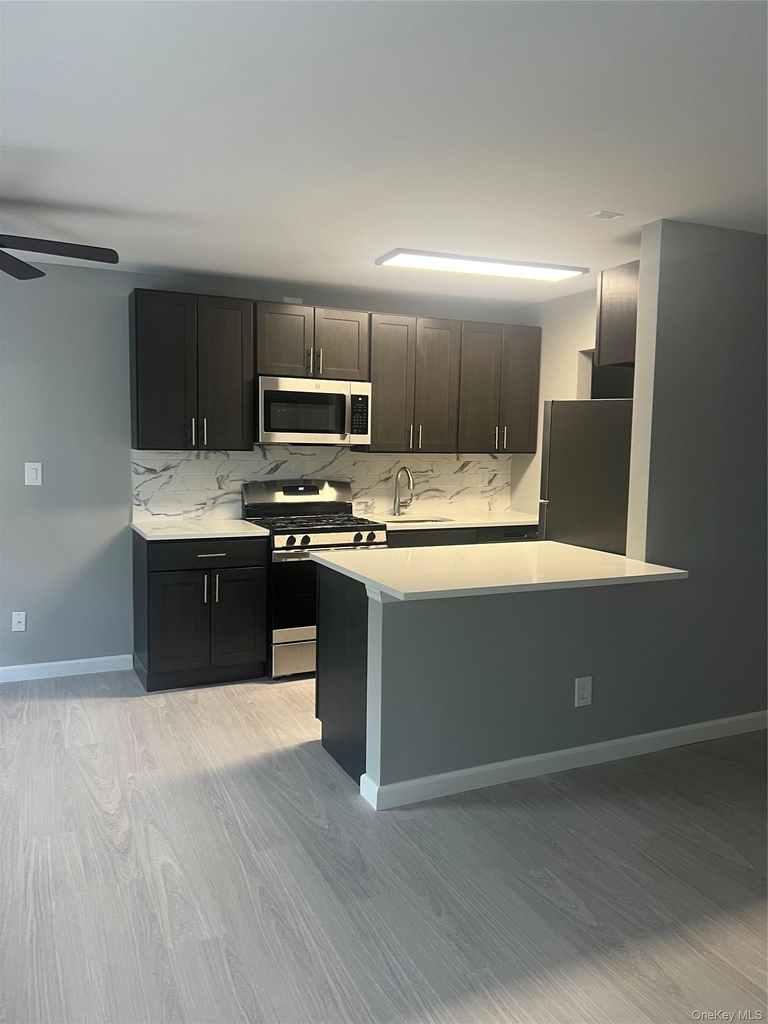 211 Hawthorne Avenue - Photo 2