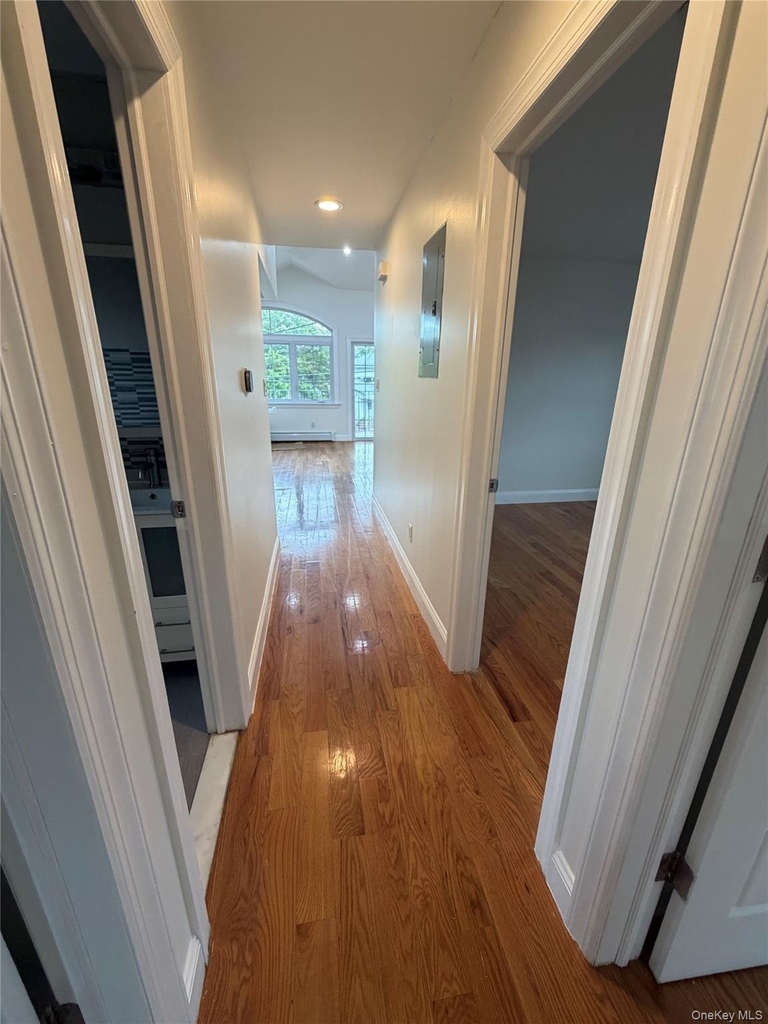 22924 Edgewood Avenue - Photo 4