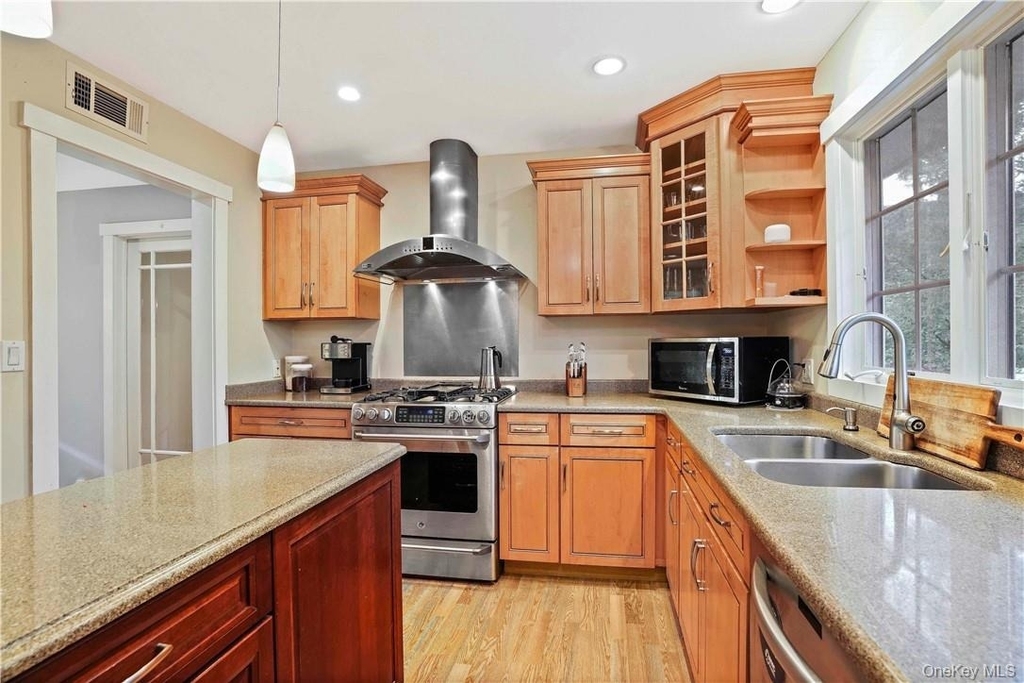 99 New Sprain Road - Photo 9
