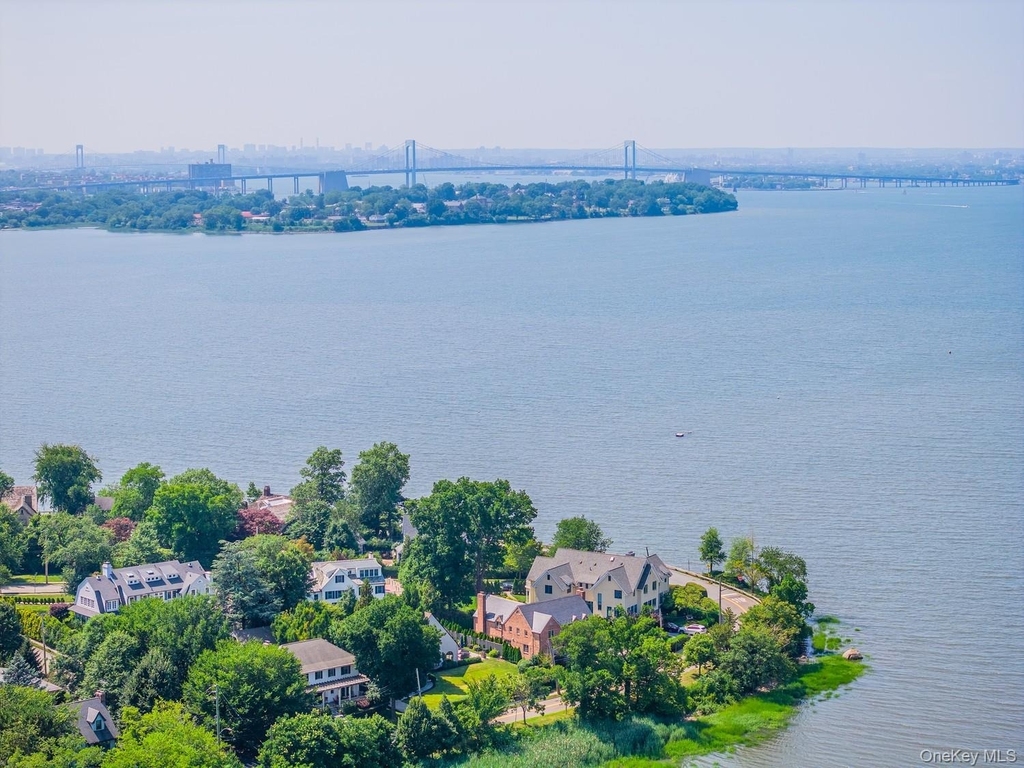 11-20 Shore Road - Photo 8