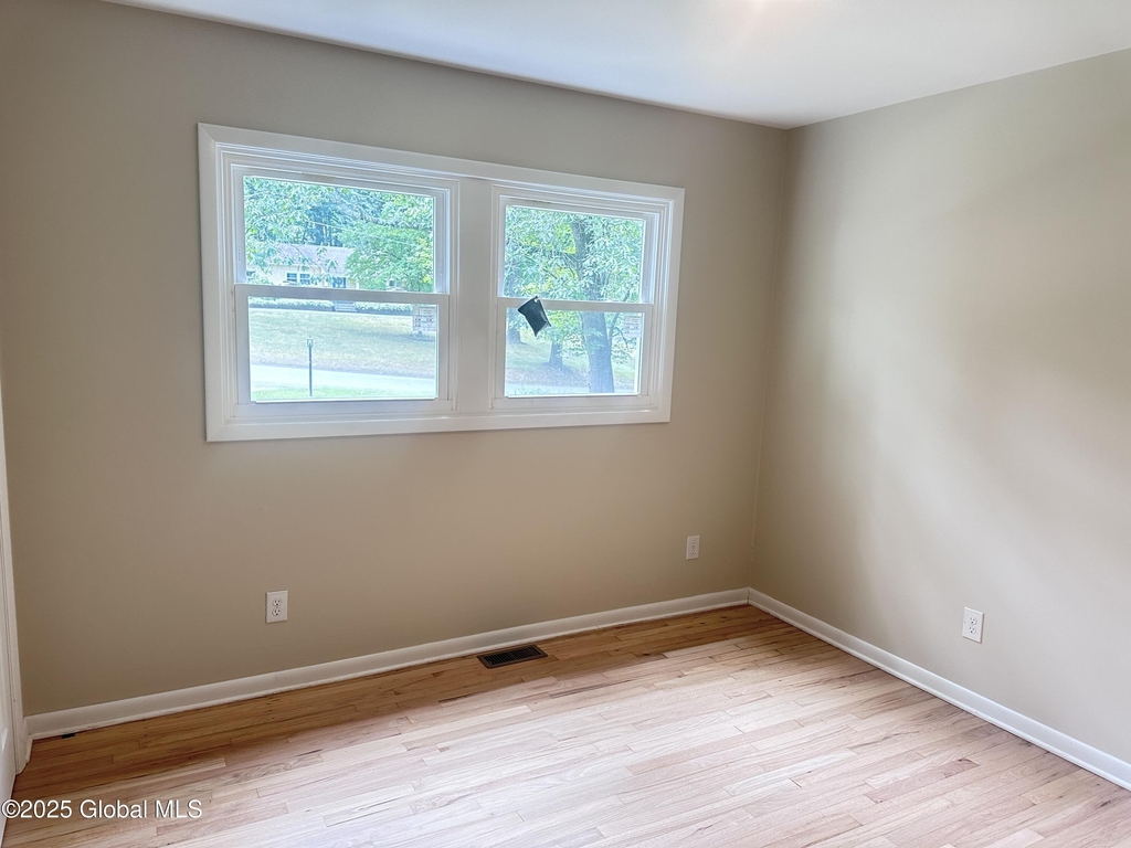 8 N Hill Drive - Photo 10