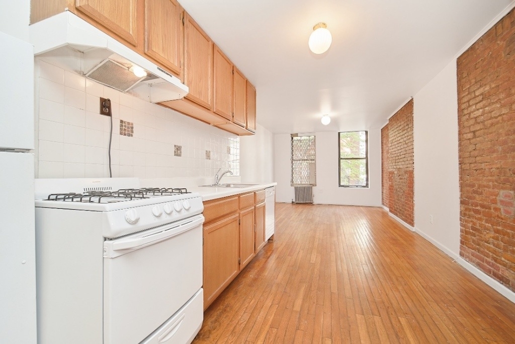 341 E 85th Street - Photo 1