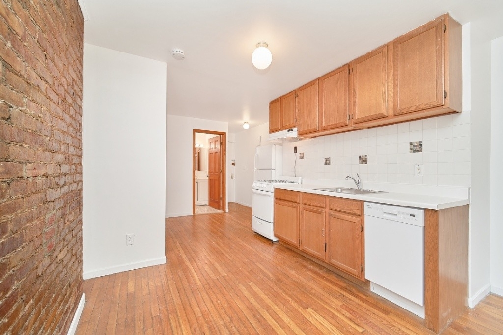 341 E 85th Street - Photo 2