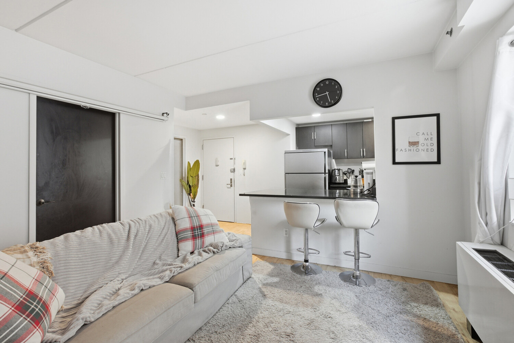 1810 3rd Avenue - Photo 3