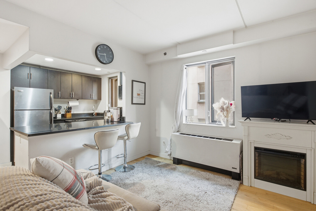 1810 3rd Avenue - Photo 2