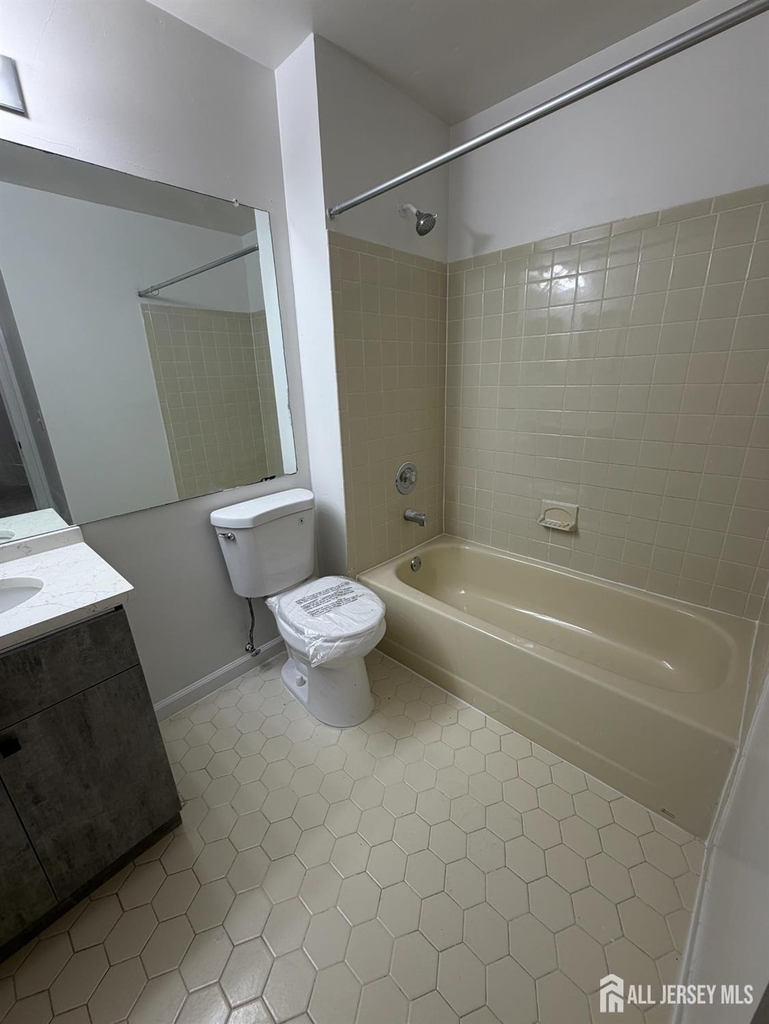 32 Columbus Drive - Photo 14