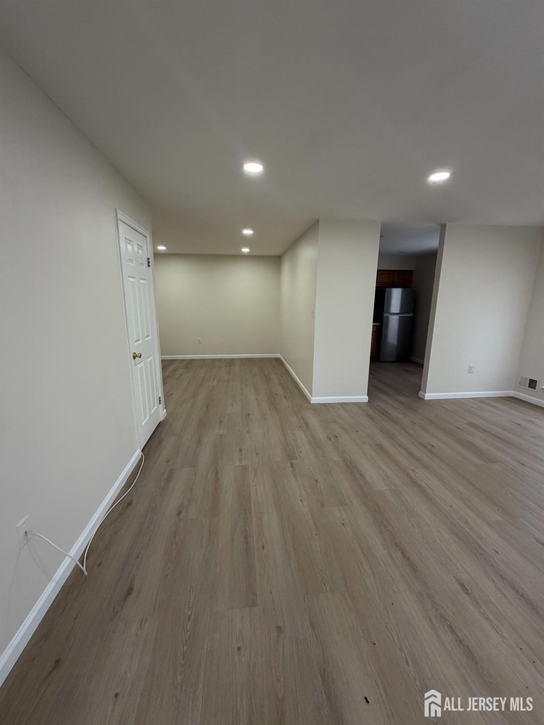 32 Columbus Drive - Photo 5