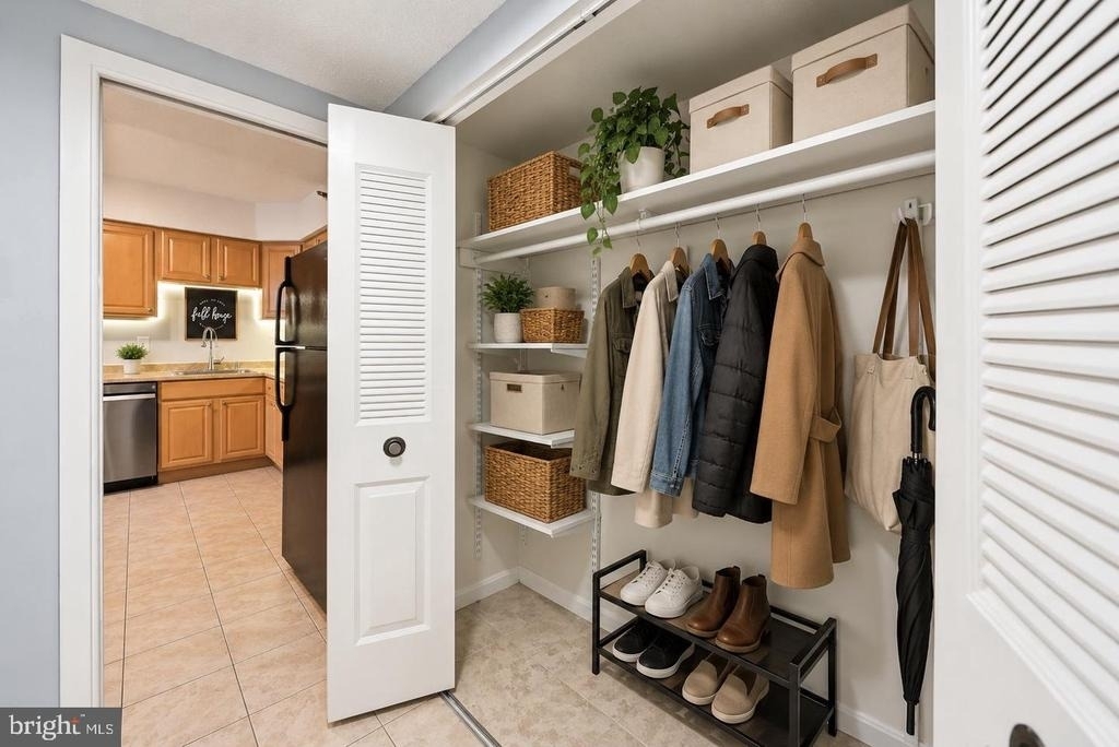 3713 S George Mason Drive - Photo 8