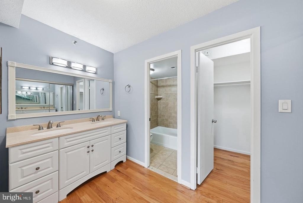 3713 S George Mason Drive - Photo 16