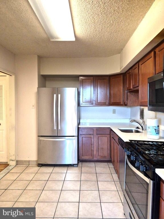 3705 S George Mason Drive - Photo 4