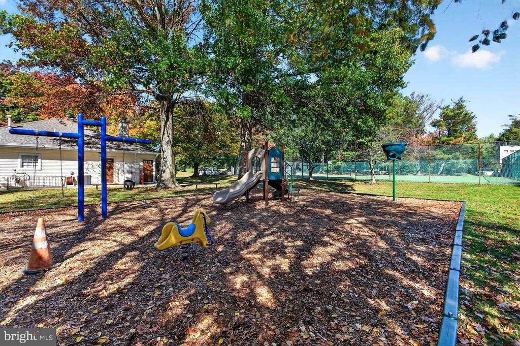 18 Dennis Court - Photo 33