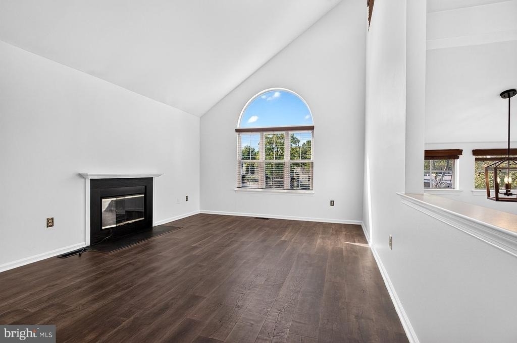 18 Dennis Court - Photo 2
