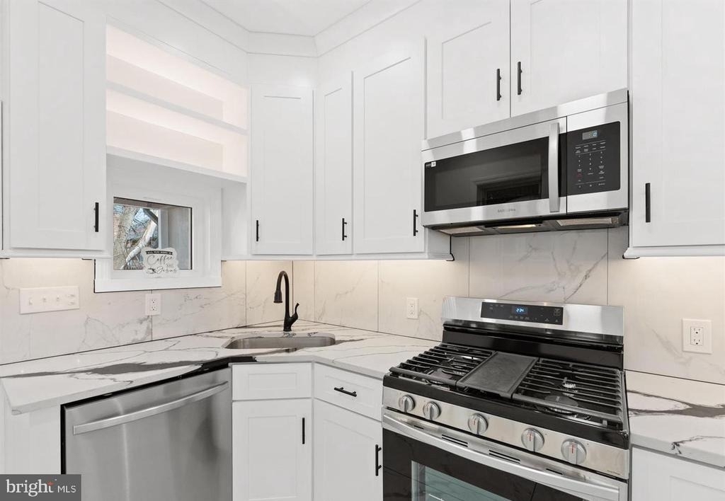 128 W Ingham Avenue - Photo 13