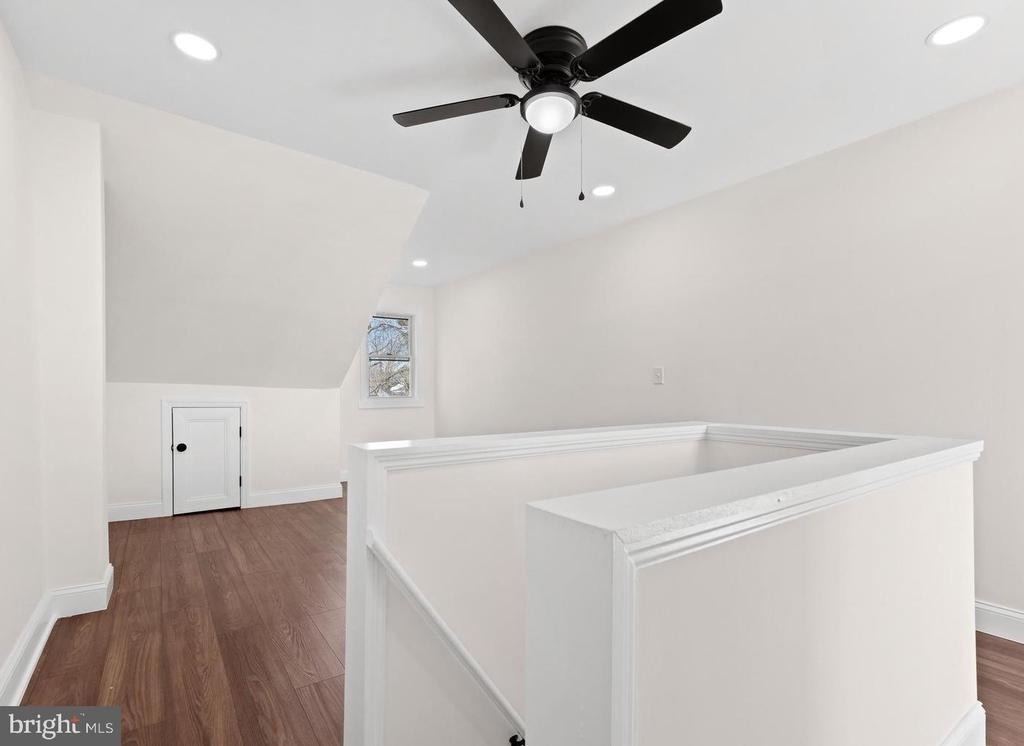128 W Ingham Avenue - Photo 4