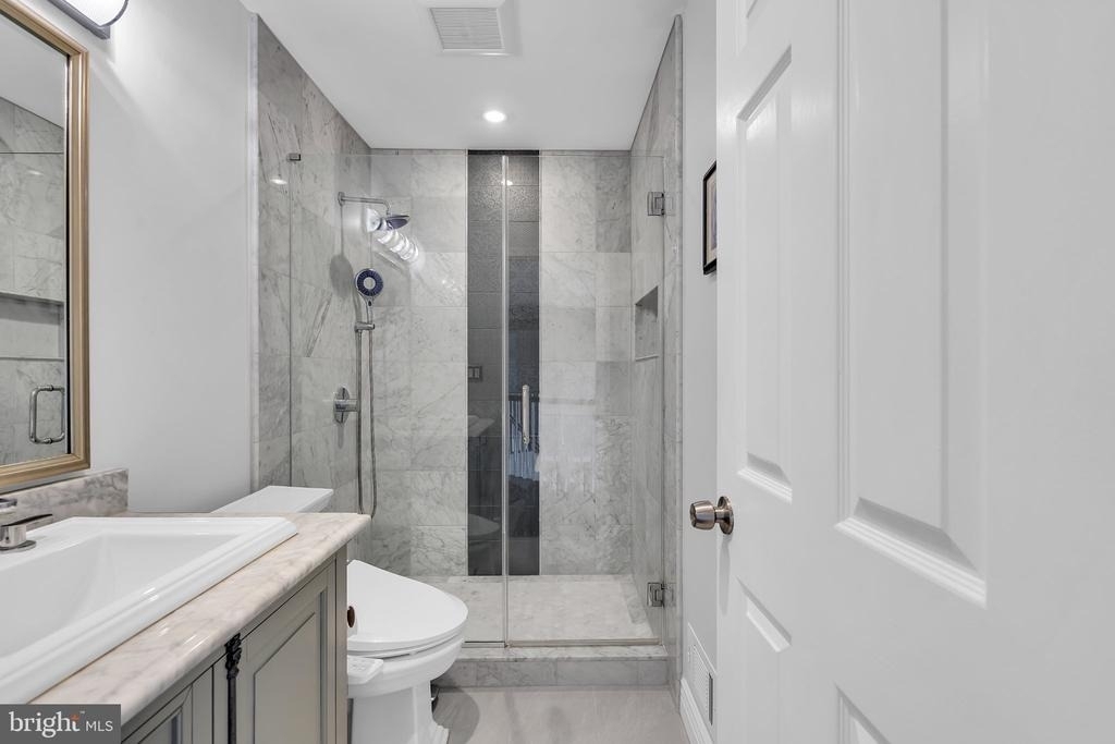 1 Clausen Court - Photo 35
