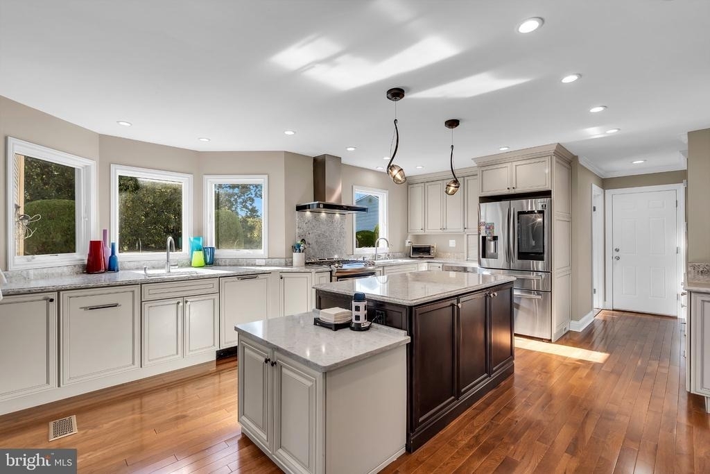 1 Clausen Court - Photo 4