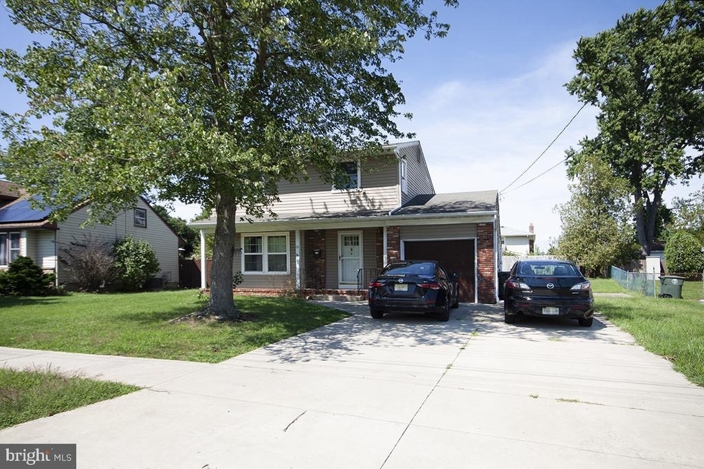 10 Sherwood Lane - Photo 0