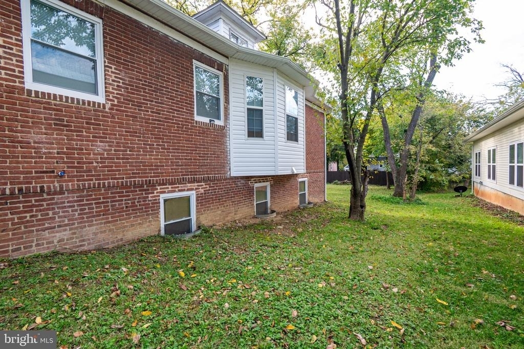 2919 Woodland Avenue - Photo 4