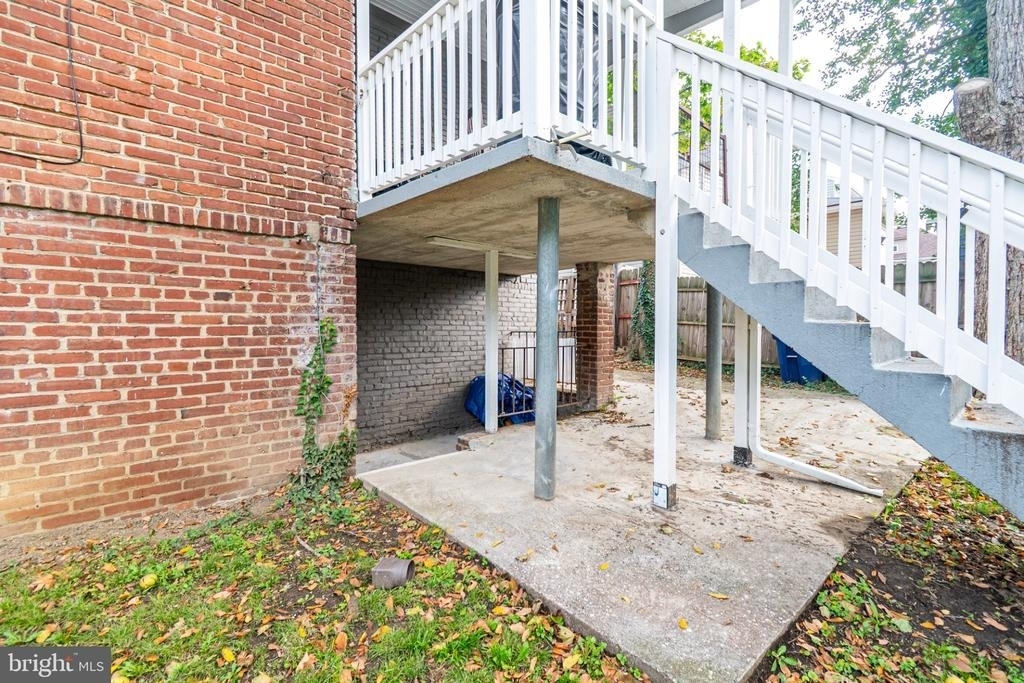 2919 Woodland Avenue - Photo 3