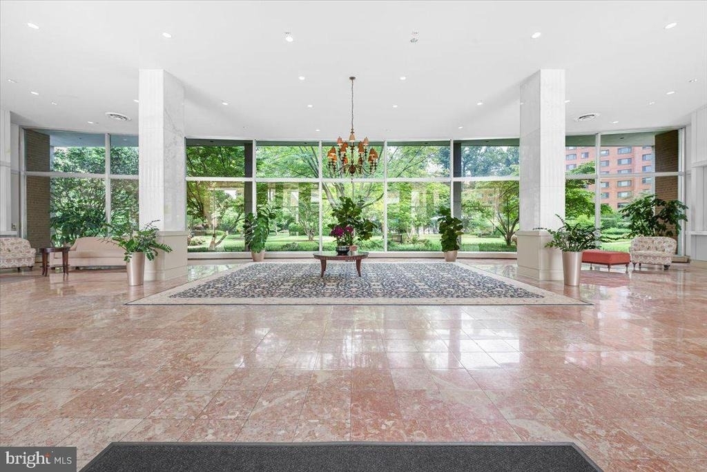 4201 Cathedral Avenue Nw - Photo 4