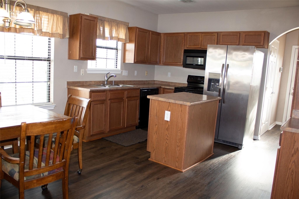 208 Shaw St - Photo 9