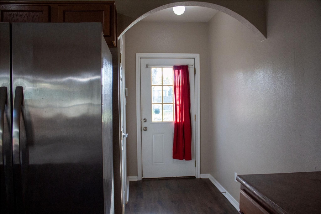 208 Shaw St - Photo 12