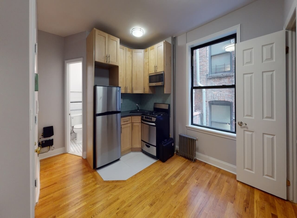 East 13th Street - Photo 0