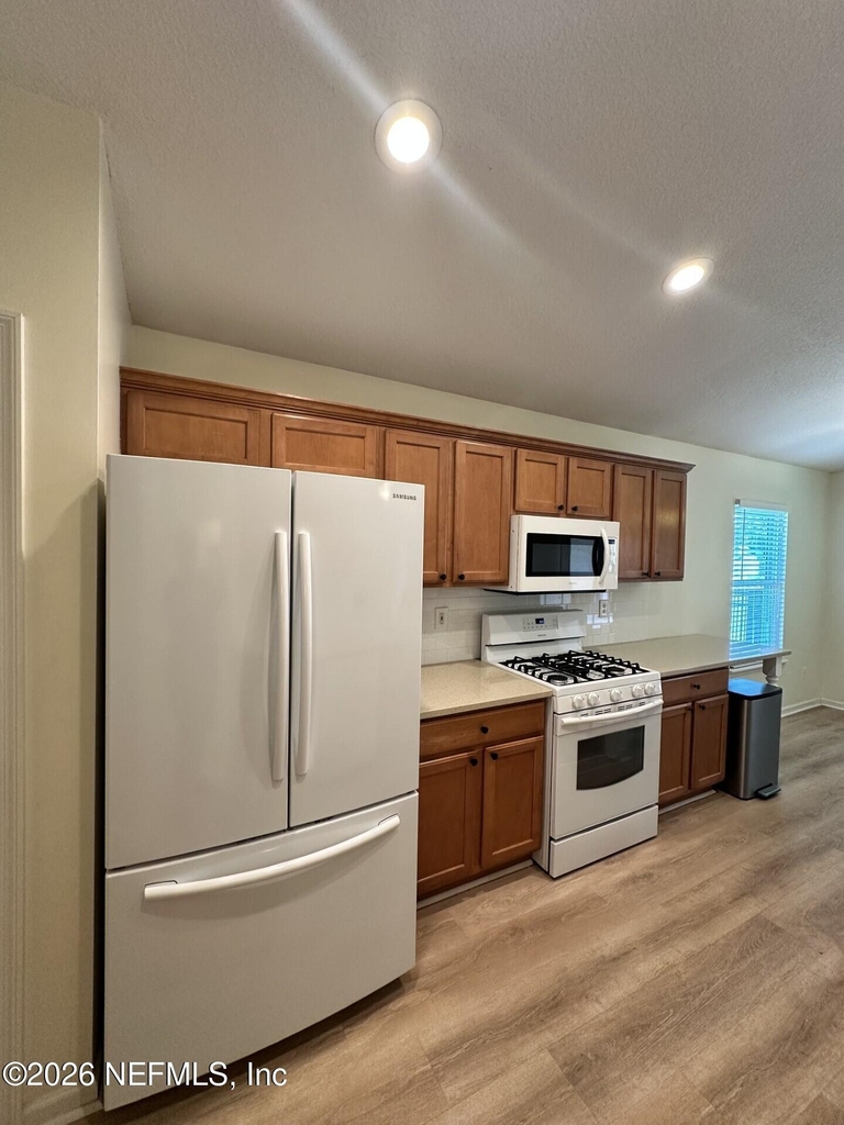 1540 Austin Lane - Photo 7