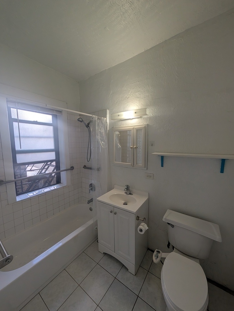 5616 N Winthrop Avenue - Photo 6