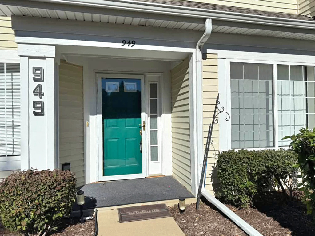 949 Charlela Lane - Photo 1