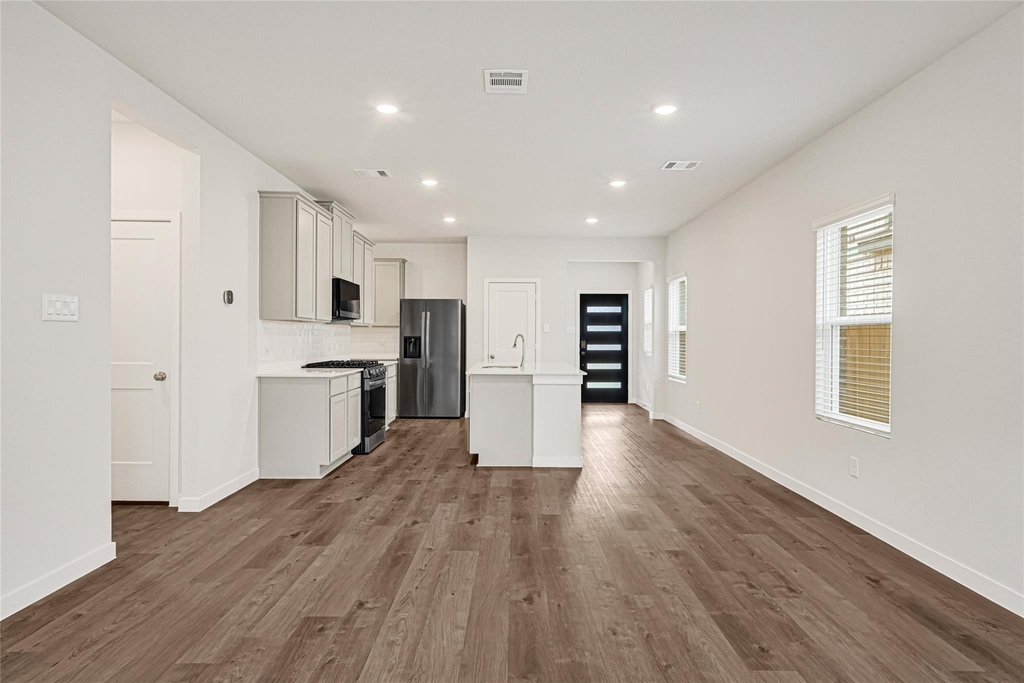 7735 Bergamot Circle - Photo 4