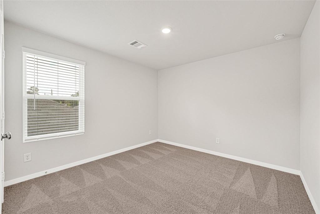 7735 Bergamot Circle - Photo 11
