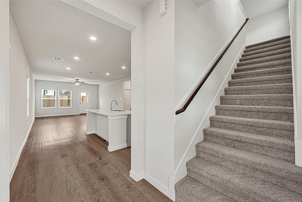 7735 Bergamot Circle - Photo 2