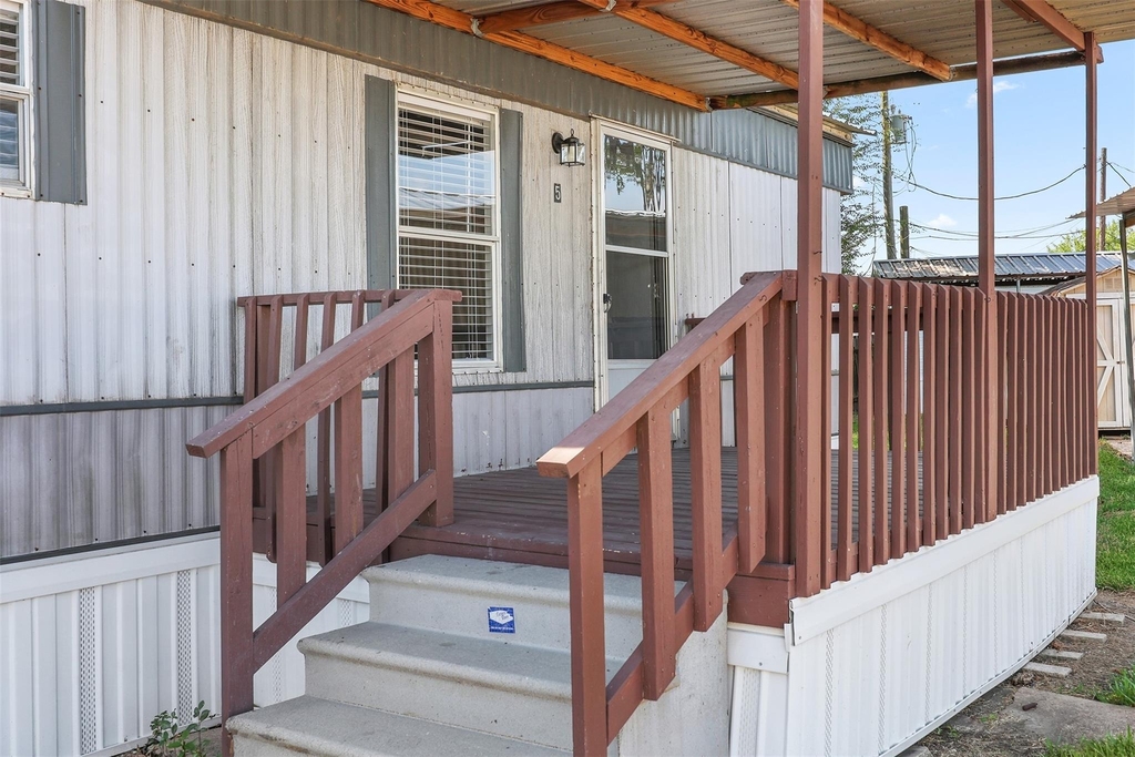 2222 N Austin Avenue - Photo 3